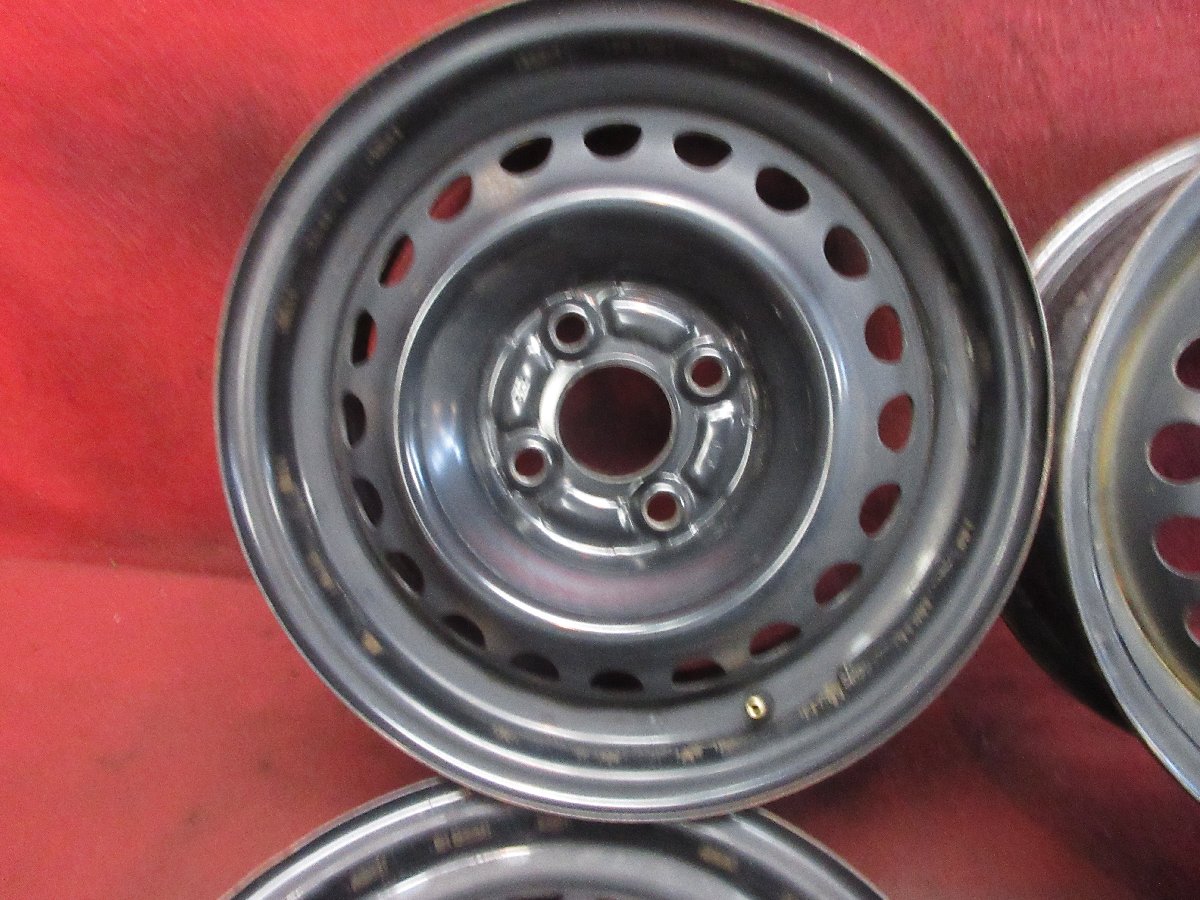 2560589648.jpg