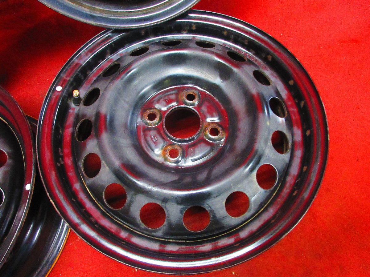 2858610145.jpg