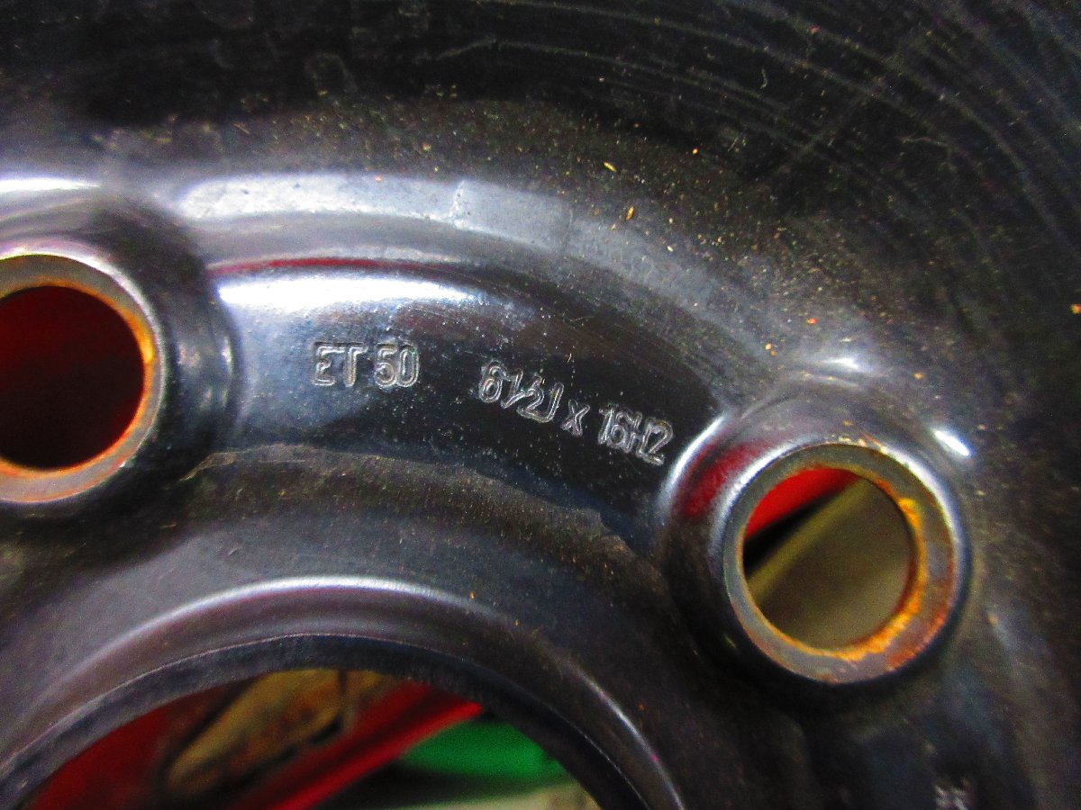 3042878123.jpg