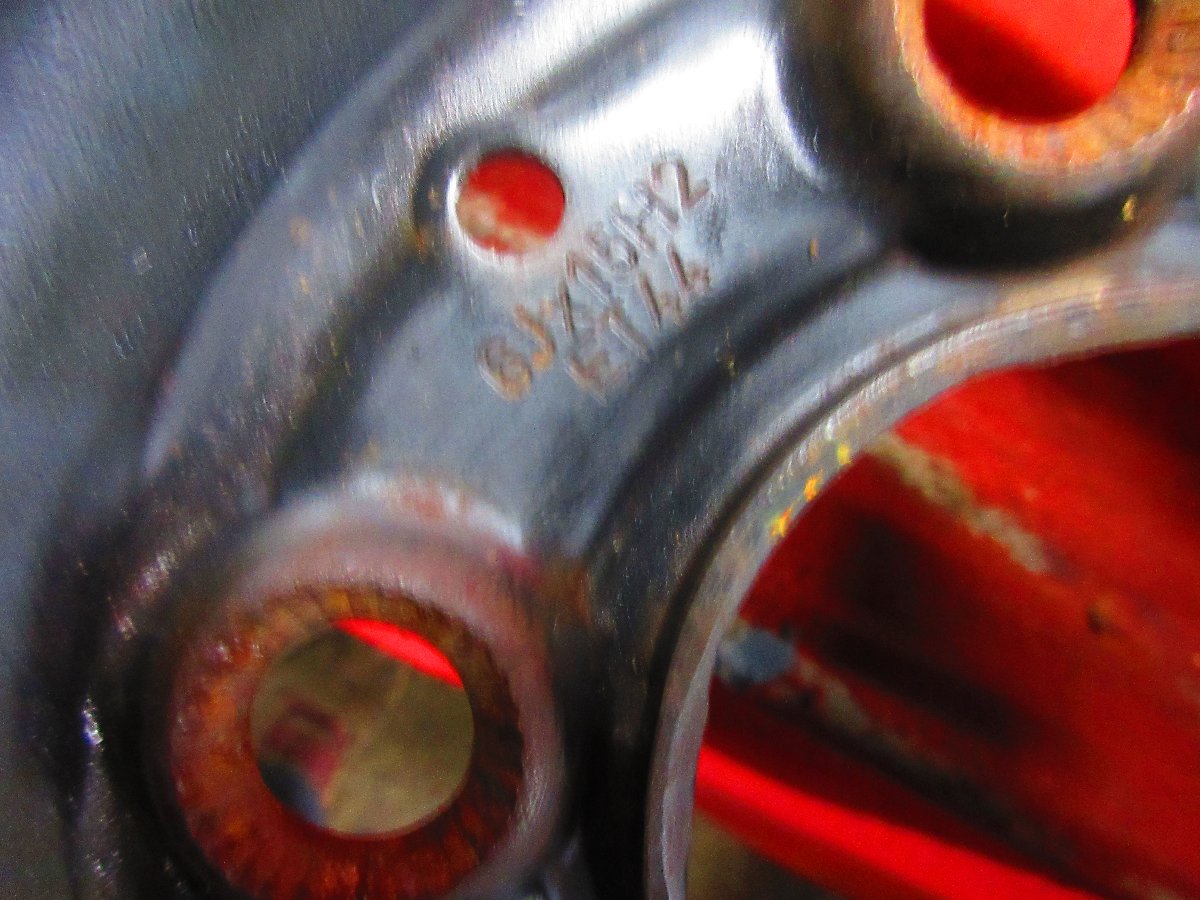 3048477504.jpg